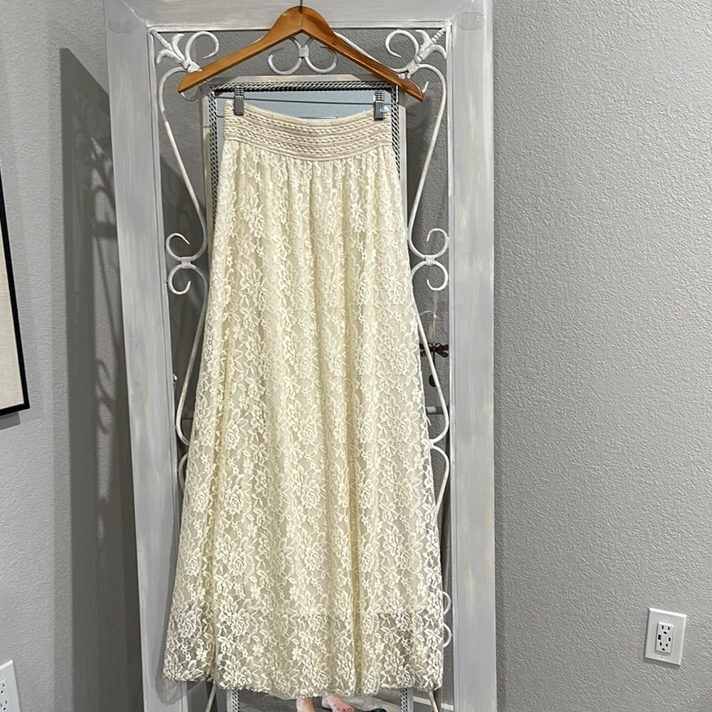 Elegant Cream A-Line Lace Skirt